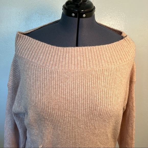 Chelsea28 Off Shoulder Sweater Pink Smoke - Picture 3 of 8